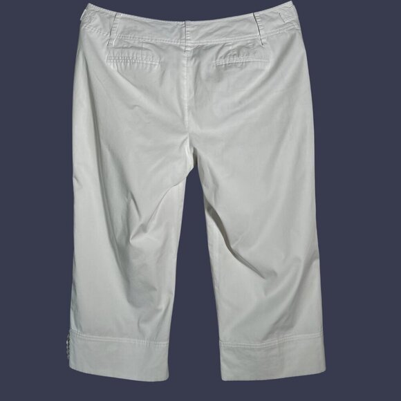 Ann Taylor LOFT [10 - EUC] White Button-Detail Cropped Casual Pants - Picture 2 of 9